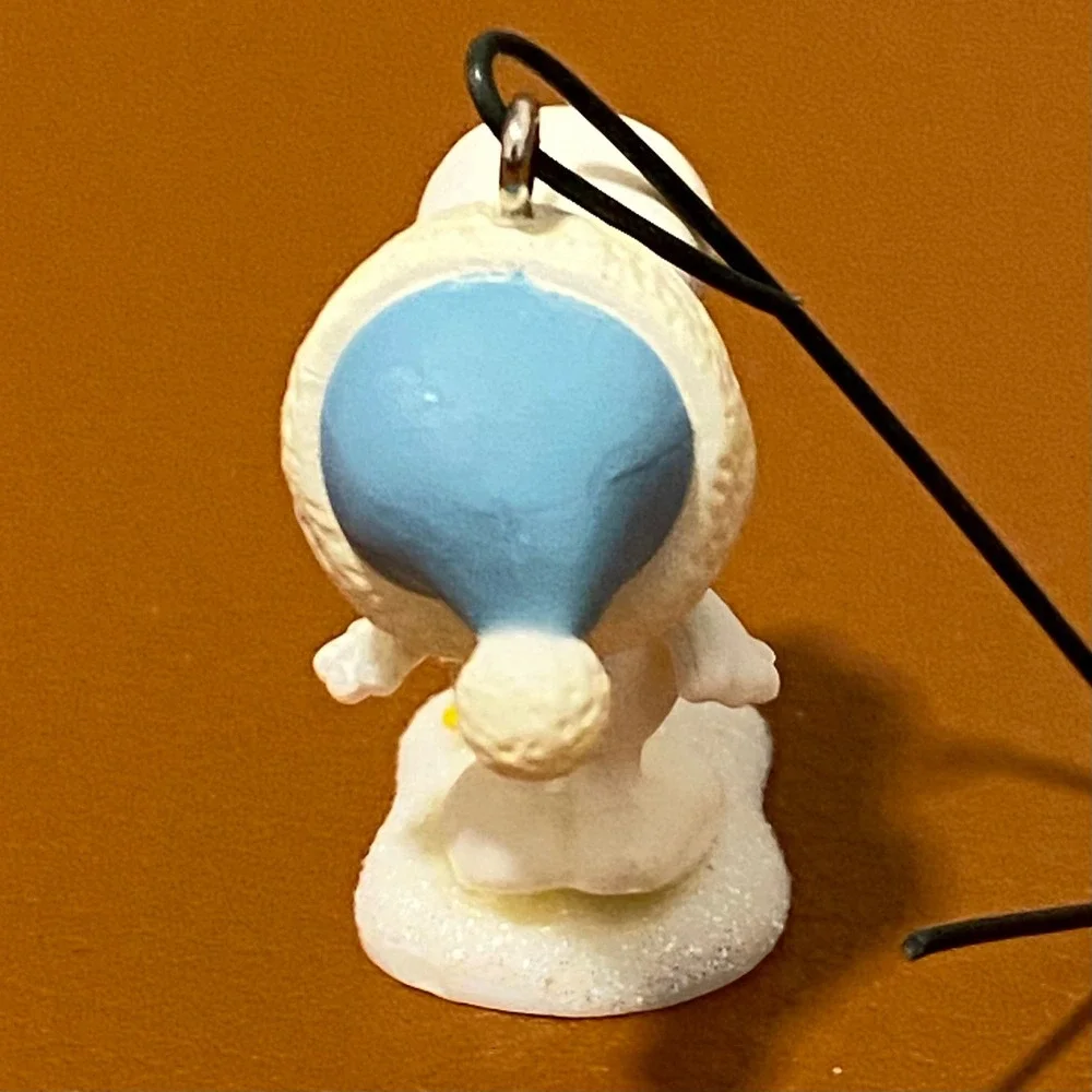 Hallmark Keepsake 2013 Winter Fun with Snoopy Ornament 16th in Series Peanuts